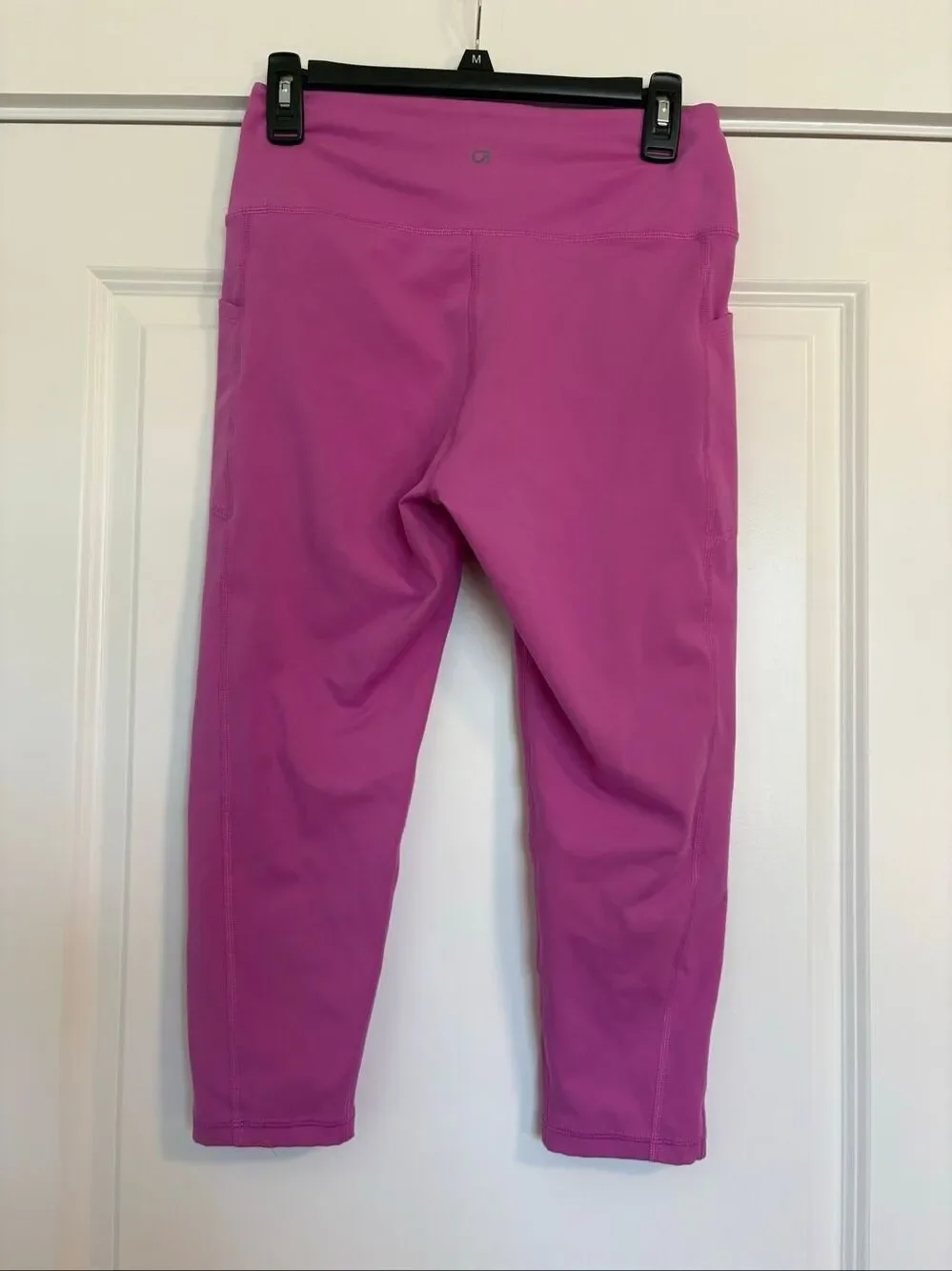 GapFit Orchid Capri Leggings High Rise Side Pockets Activewear Size Large